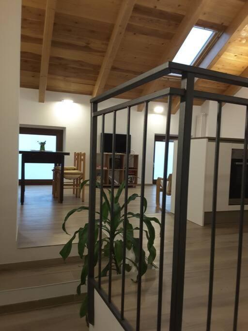 La Mansarda Di Crevari Apartment *