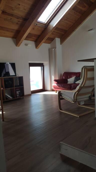 La Mansarda Di Crevari Apartment