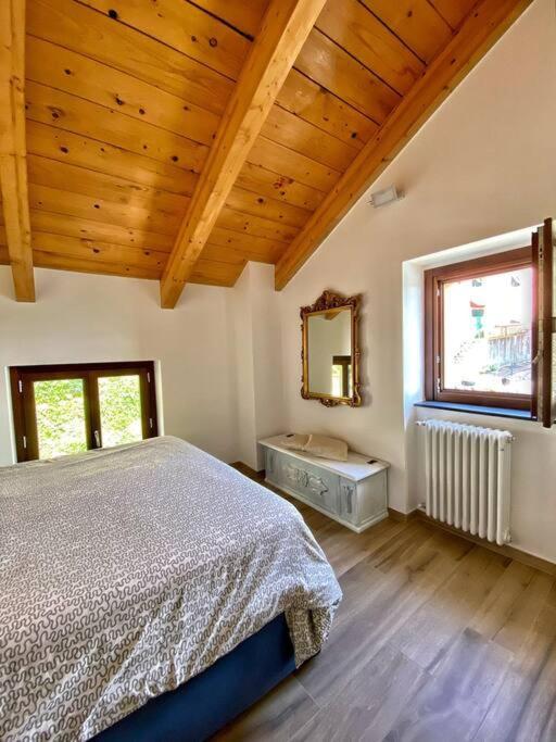 La Mansarda Di Crevari Apartment *